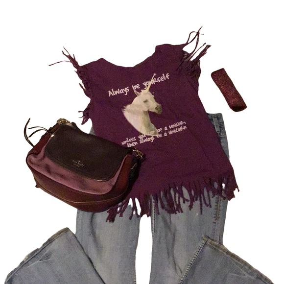 Black Matter Be yourself revamped unicorn  ladie’s tee.size medium fringed out - Picture 4 of 16